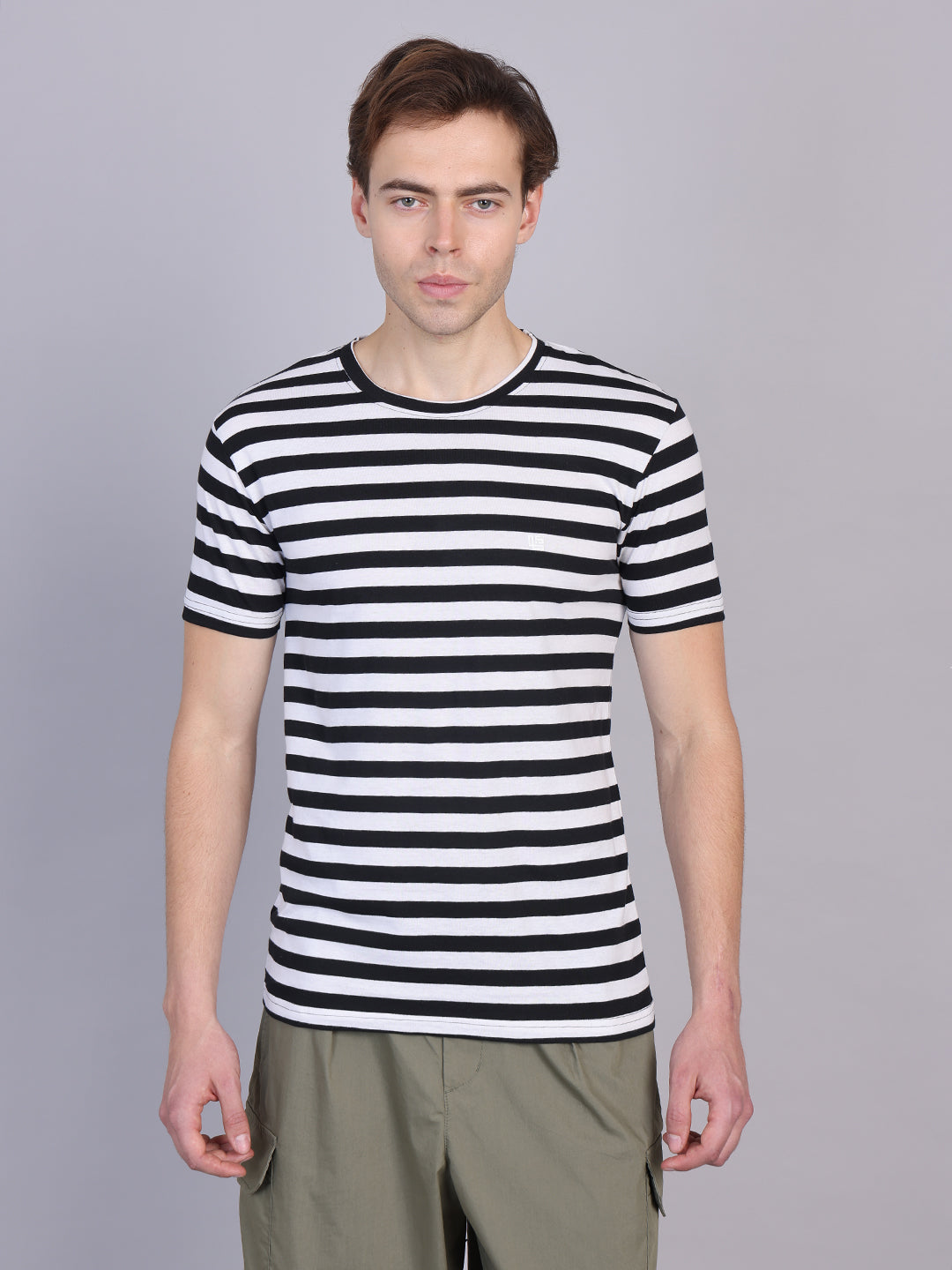 Black And White Men Round Neck Tshirt