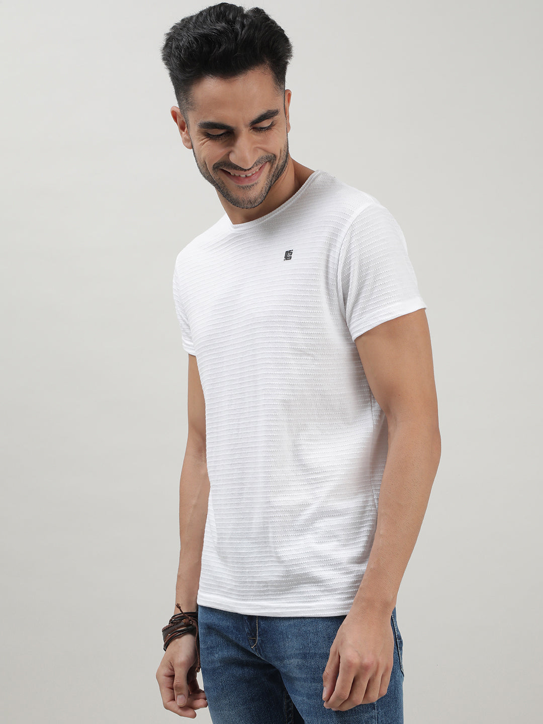 White Solid Crew Neck T-shirt