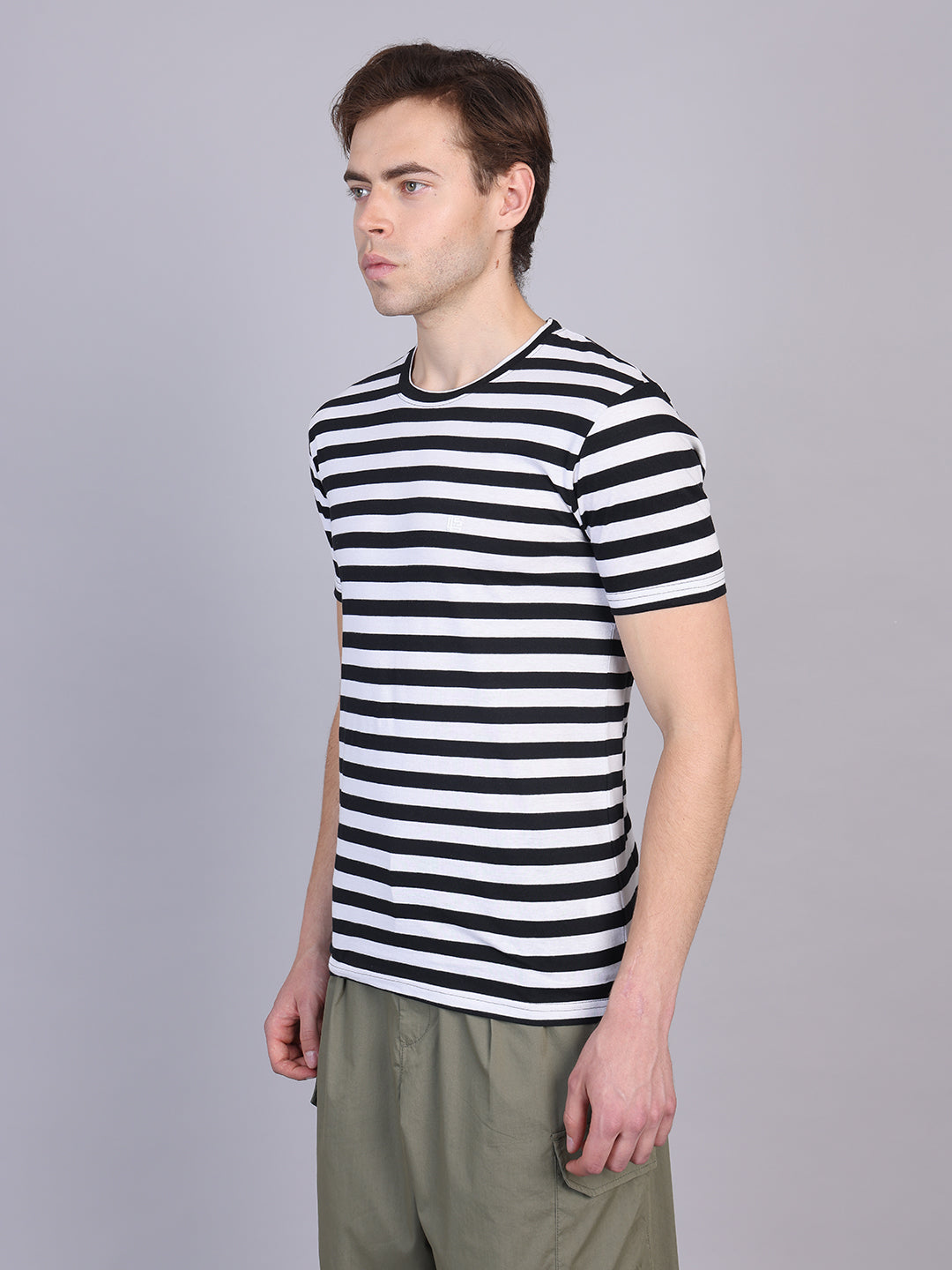Black And White Men Round Neck Tshirt