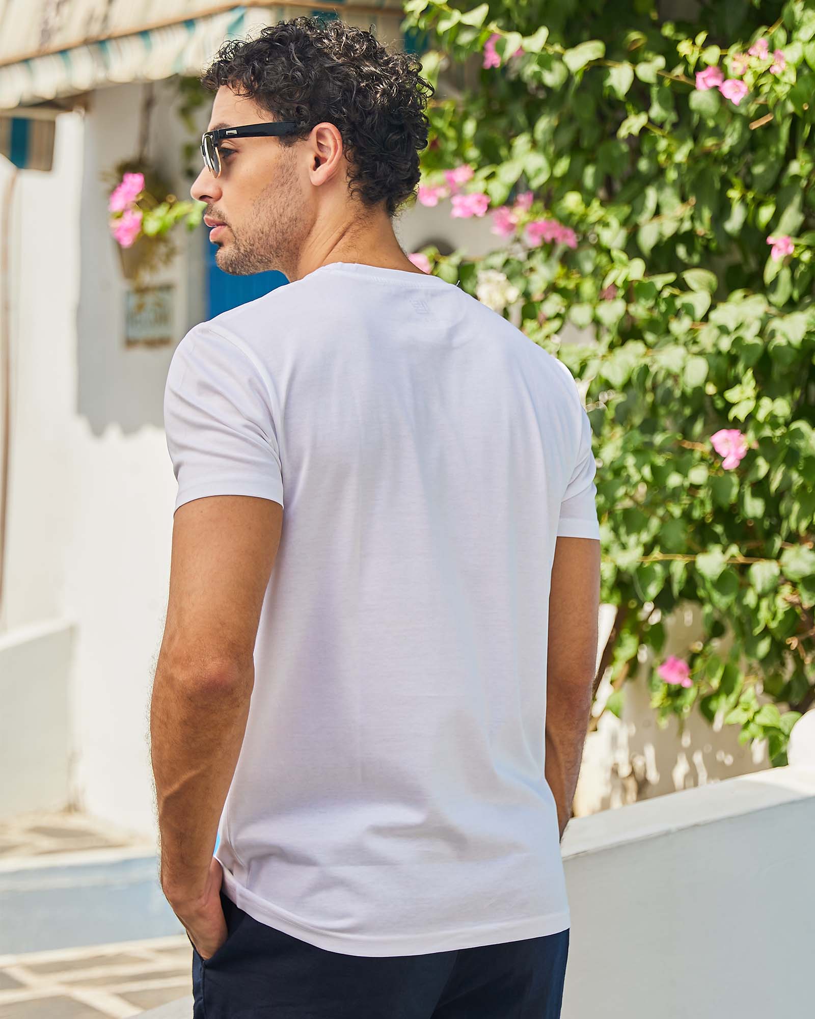 White Solid Crew Neck Tshirt