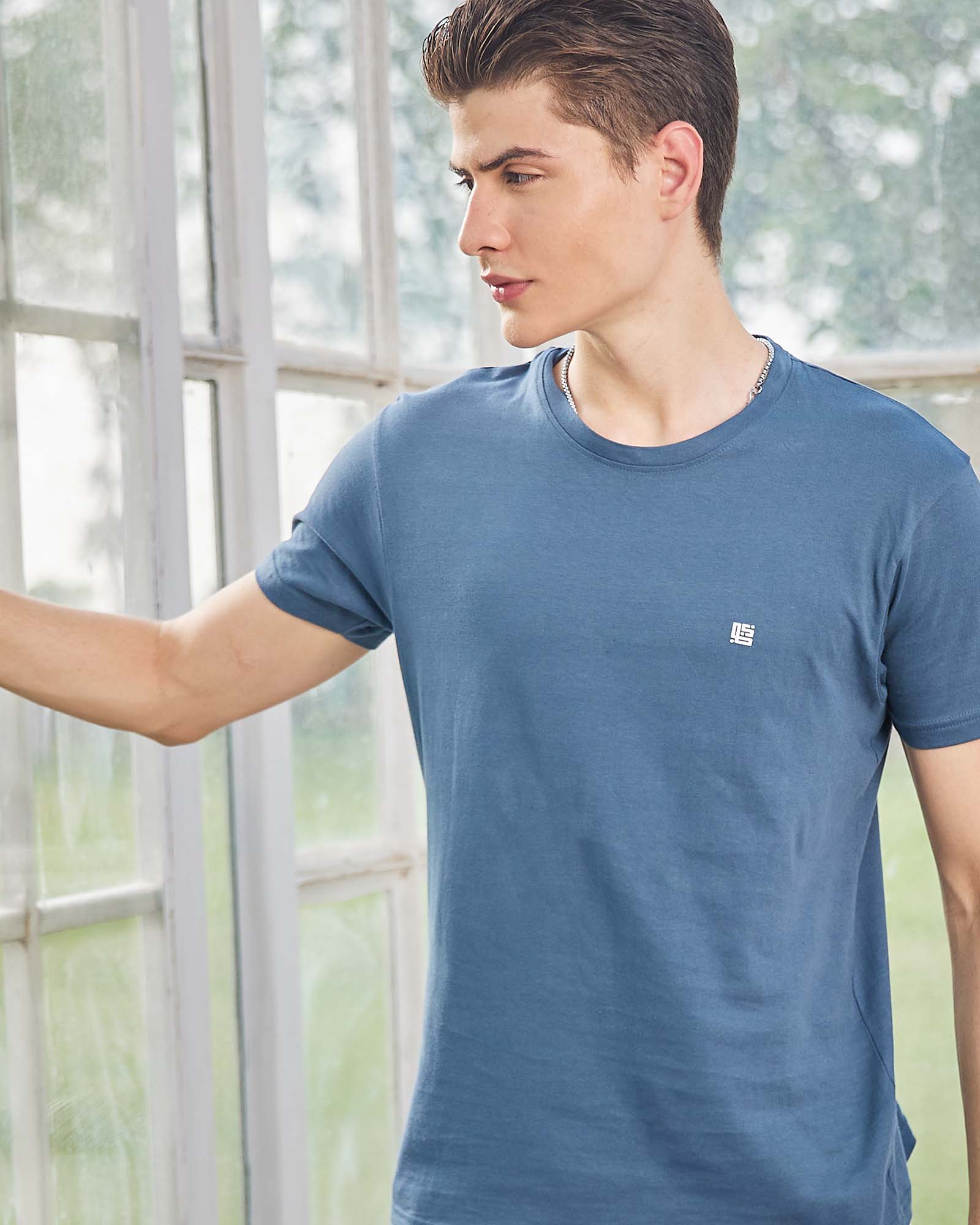 Blue Solid Crew Neck Tshirt