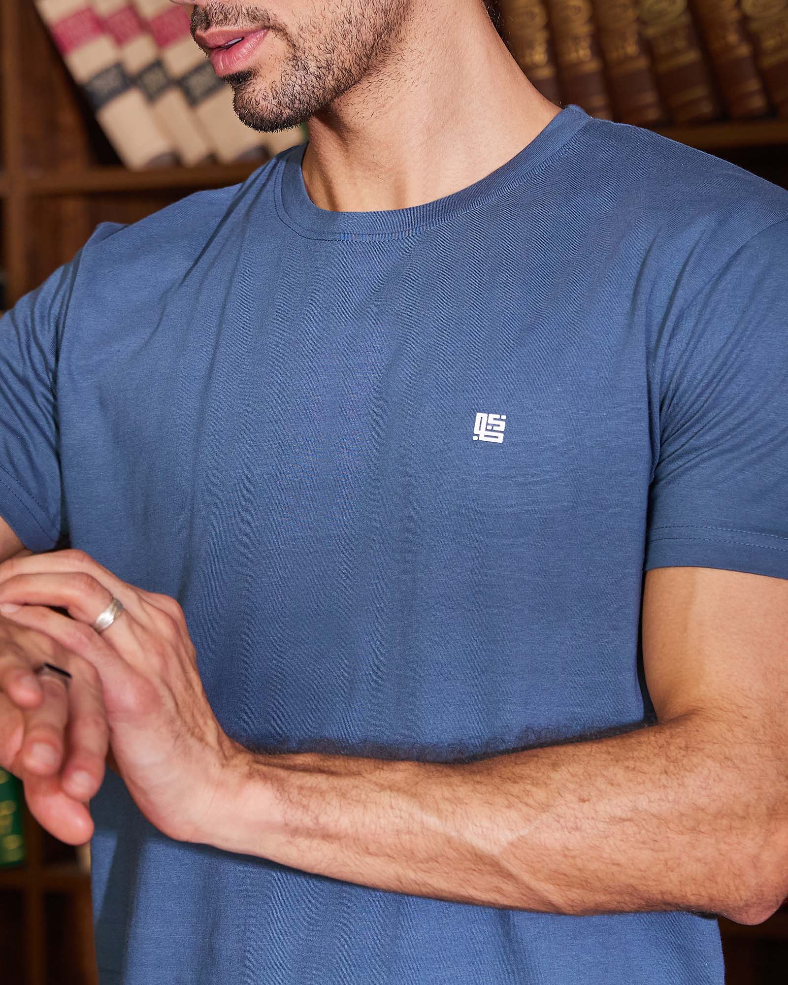 Blue Solid Crew Neck Tshirt