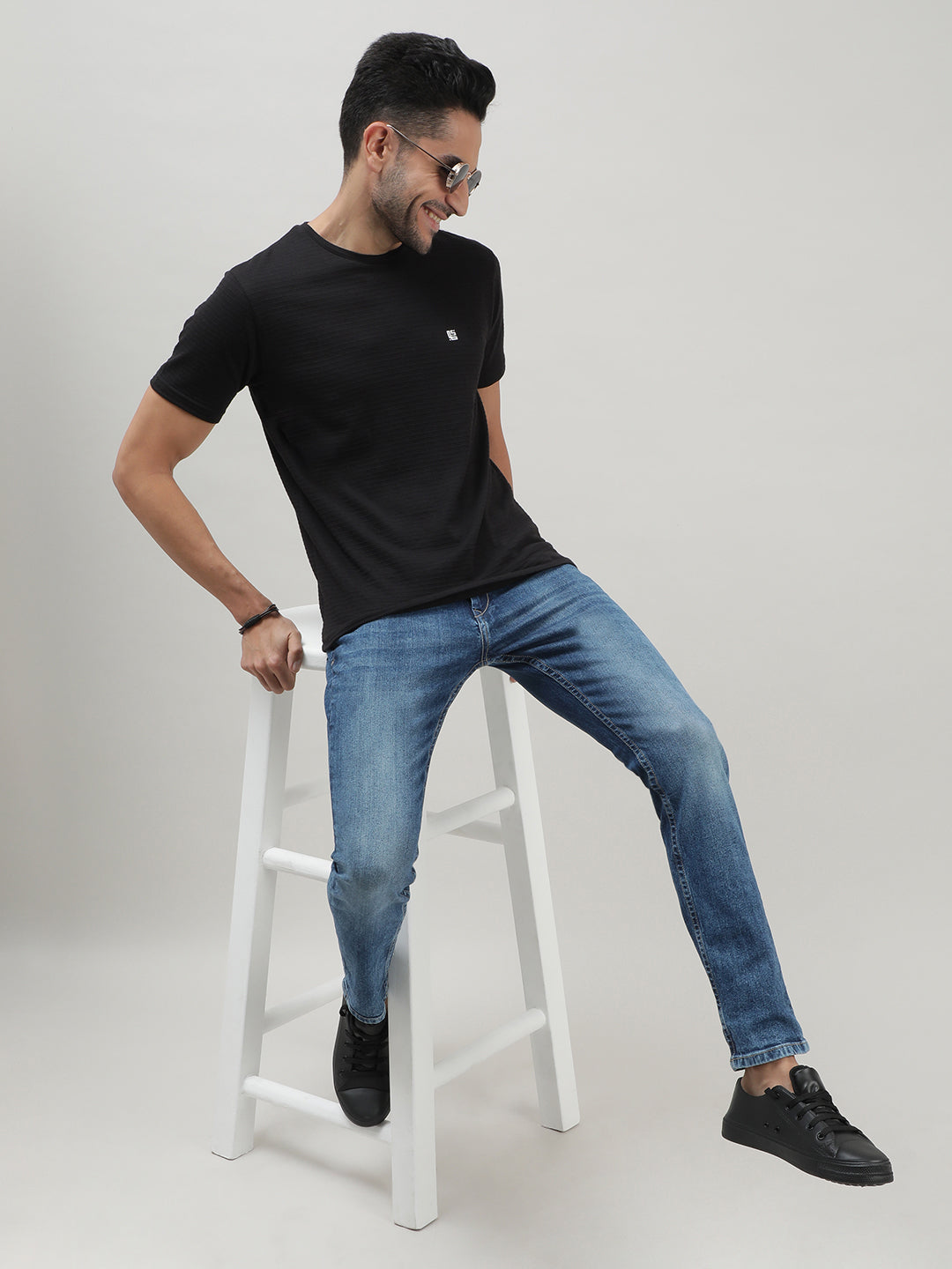 Black Solid Crew Neck T-shirt for Men