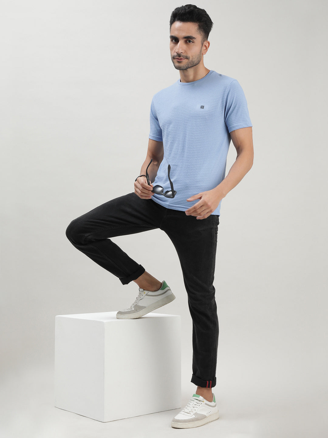 Sky Blue Solid Crew Neck T-shirt for Men
