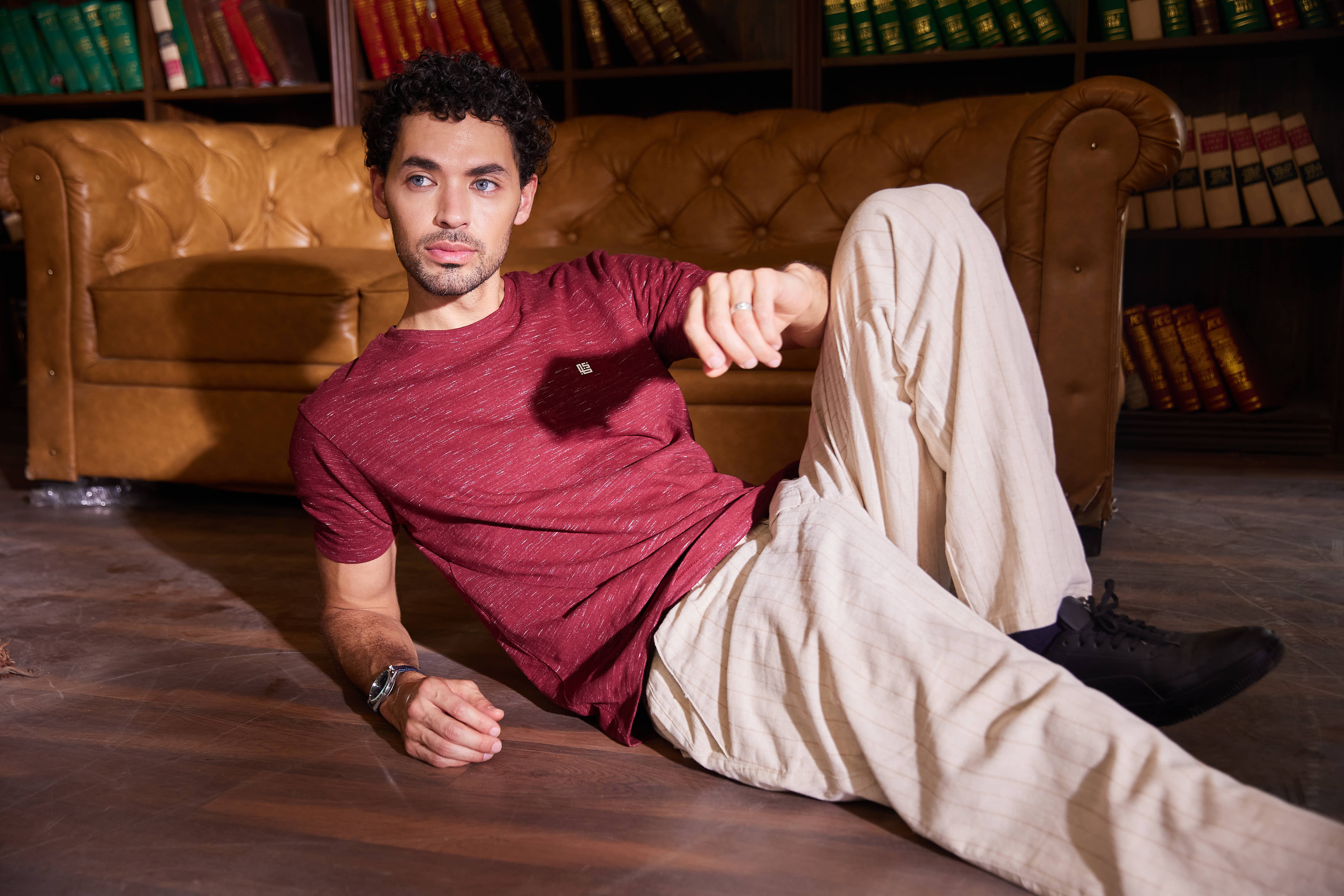 Maroon Textured Solid Crew Neck T Shirt