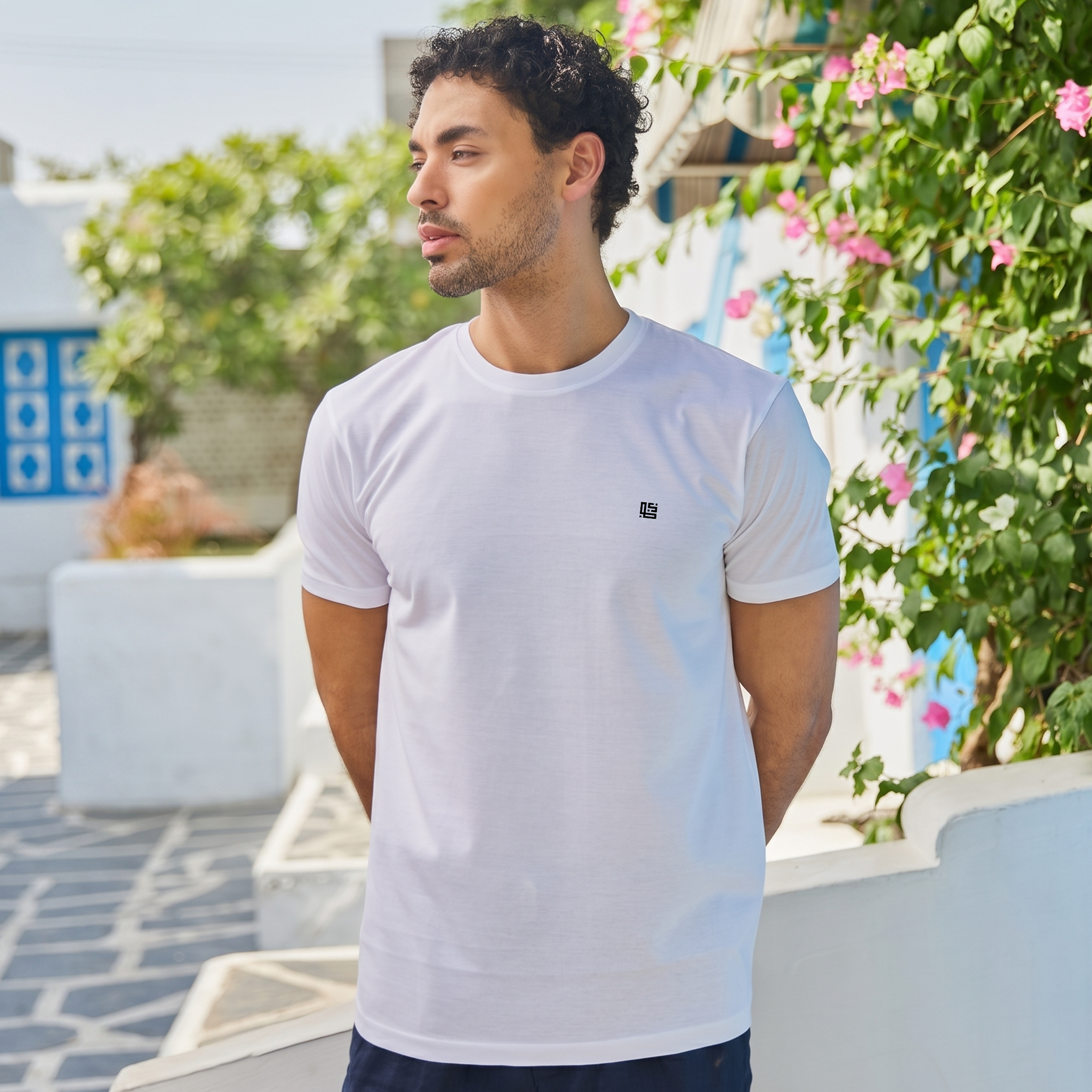 White Solid Crew Neck Tshirt