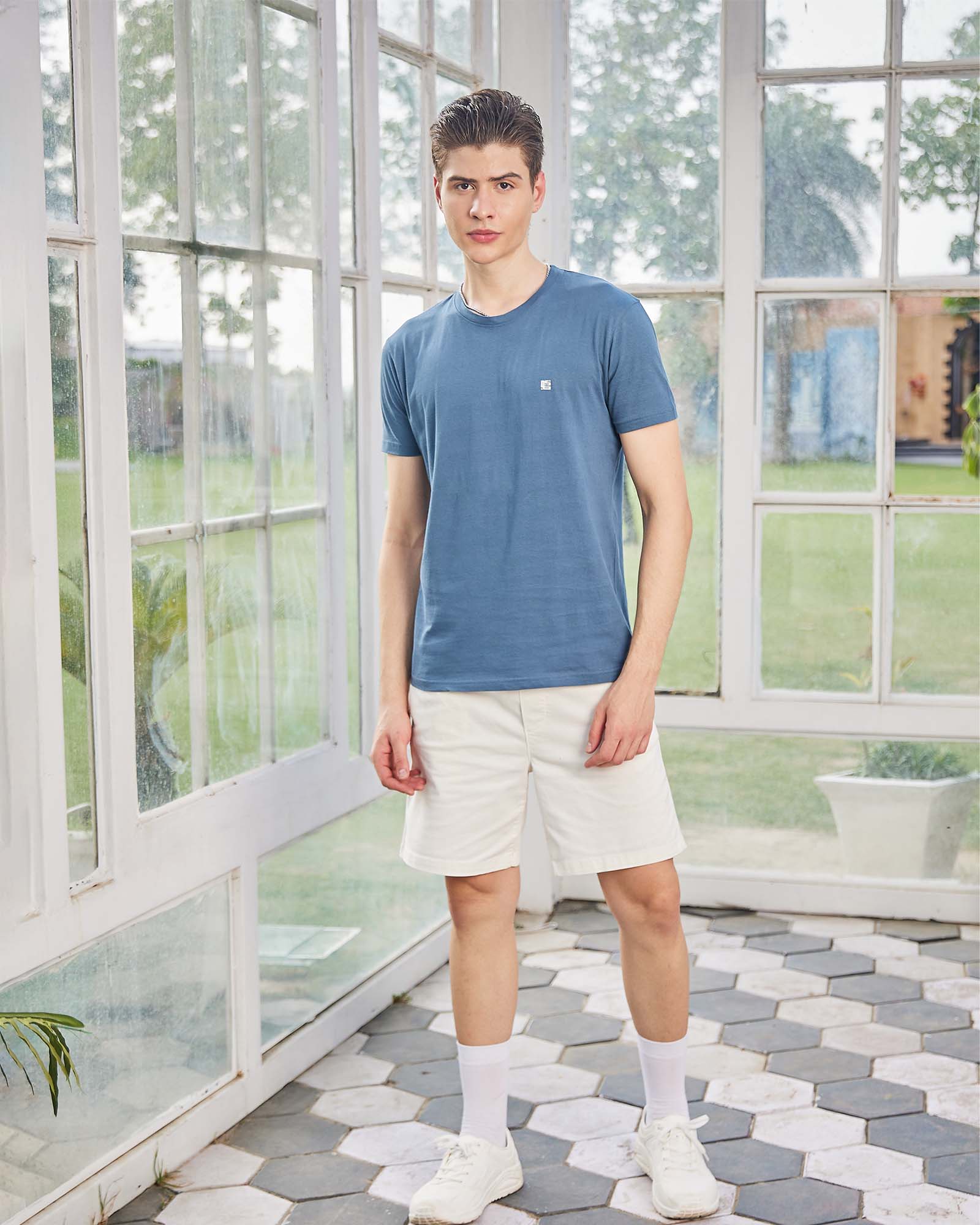 Blue Solid Crew Neck Tshirt